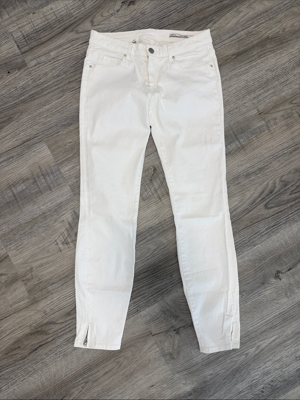 Zara White Skinny Jeans with Ankle Zips